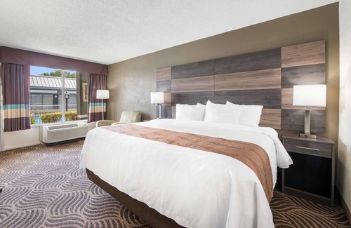 Concord Hotel | Quality Inn Concord Kannapolis