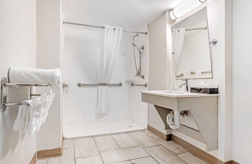 Panama City Hotel | Quality Inn & Conference Center