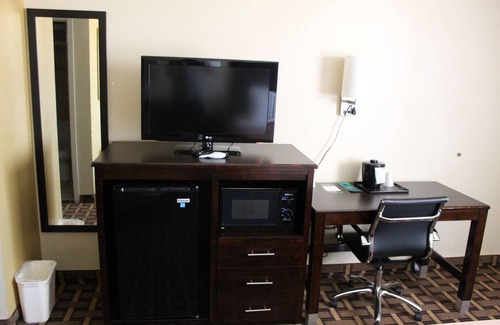Conway Hotel | Quality Inn Conway - Greenbrier