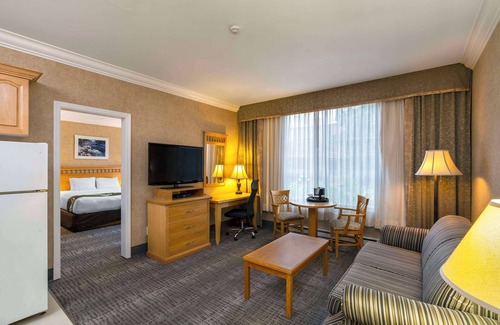 Downtown Victoria Hotel | Quality Inn Downtown Inner Harbour