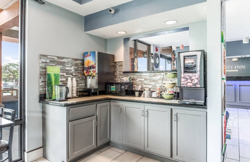 Johnson City Hotel | Quality Inn Downtown