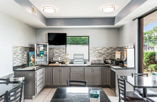 Johnson City Hotel | Quality Inn Downtown