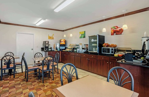 Enola Hotel | Quality Inn Enola - Harrisburg
