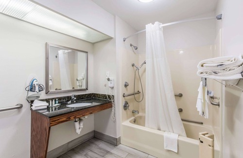 Gallatin Hotel | Quality Inn Gallatin - Nashville Metro