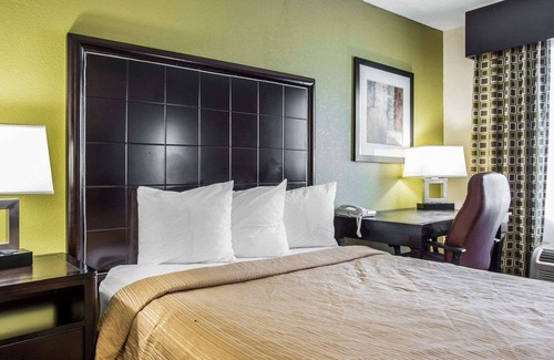 Greenwood Hotel | Quality Inn Greenwood Hwy 25