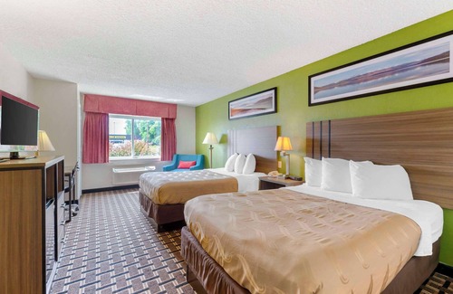 Huron Hotel | Quality Inn Huron