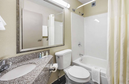 Jackson Hotel | Quality Inn Jackson
