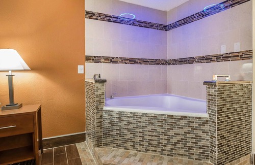 Janesville Hotel | Quality Inn Janesville North