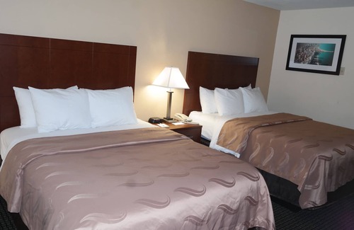Janesville Hotel | Quality Inn Janesville North