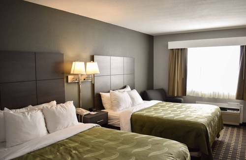 Mauston Hotel | Quality Inn Mauston I-90