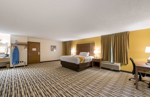 Michigan City Hotel | Quality Inn Michigan City South