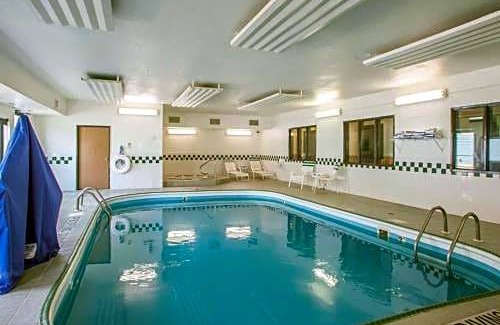 Forsyth Hotel | Quality Inn near I-72 and Hwy 51