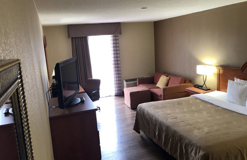Morningside Hotel | Quality Inn Near Joint Base Andrews - Washington Area
