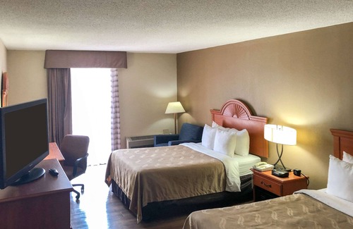 Morningside Hotel | Quality Inn Near Joint Base Andrews - Washington Area