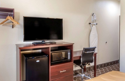 Overland Park Hotel | Quality Inn Overland Park Kansas City