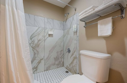Oxford Hotel | Quality Inn Oxford Anniston I-20