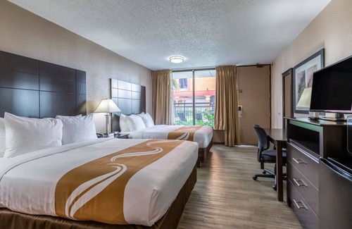 Pasadena Hotel | Quality Inn Pasadena - Houston East