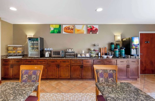 Southwest Raleigh Hotel | Quality Inn Raleigh Downtown