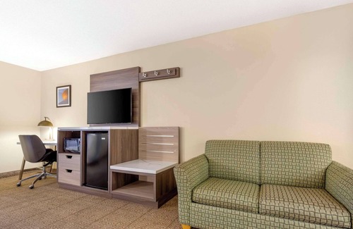 Southwest Raleigh Hotel | Quality Inn Raleigh Downtown