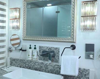 Faizabad Hotel | Quality Inn Rama, Ayodhya