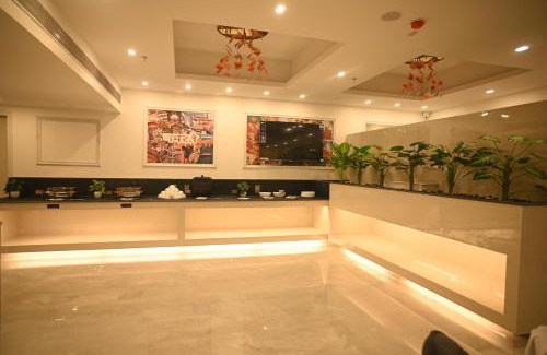 Faizabad Hotel | Quality Inn Rama, Ayodhya