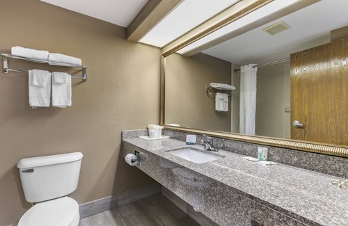Rogersville Hotel | Quality Inn Rogersville