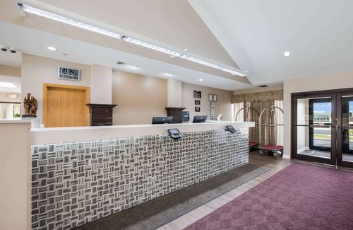 Fort Atkinson Hotel | Quality Inn & Suites