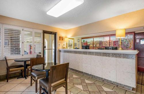 Historic District - North Hotel | Quality Inn Savannah Historic District