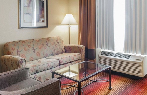 Westside Hotel | Quality Inn & Suites Albuquerque West