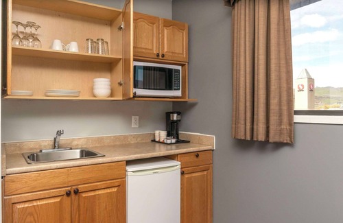 Vernon Hotel | Quality Inn & Suites
