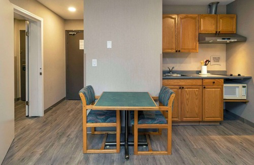 Vernon Hotel | Quality Inn & Suites