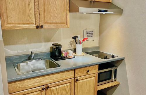 Vernon Hotel | Quality Inn & Suites