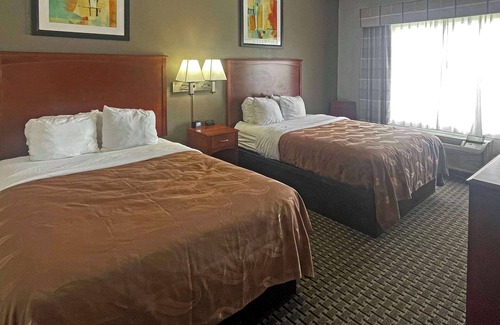 Sharonville Hotel | Quality Inn & Suites Cincinnati Sharonville