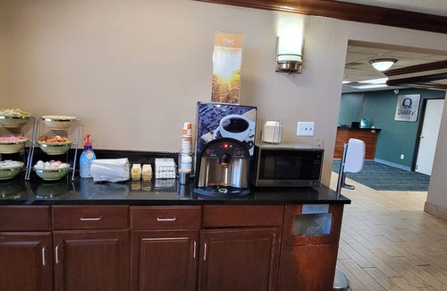 Columbia Hotel | Quality Inn & Suites Columbia I-70