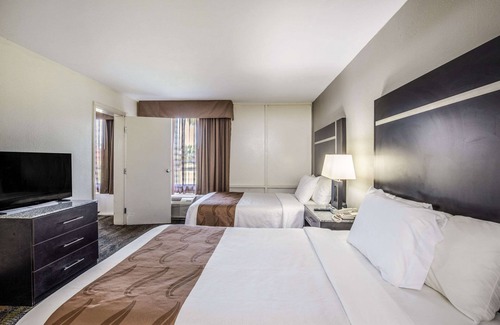 Thomasville Hotel | Quality Inn & Suites Conference Center