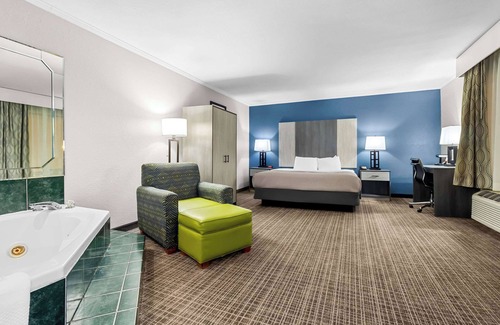 Florence Hotel | Quality Inn & Suites Florence Civic Center