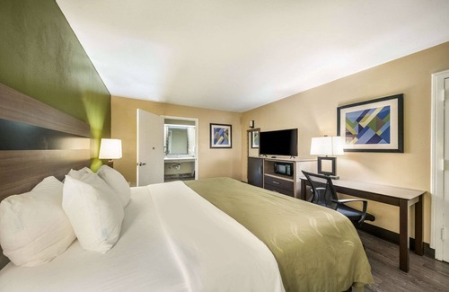 Garland Hotel | Quality Inn & Suites Garland - East Dallas
