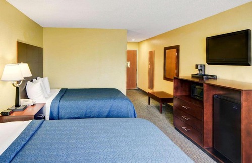 South Arlington Hotel | Quality Inn & Suites Grand Prairie