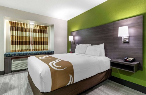 Longview Hotel | Quality Inn & Suites Longview I-20