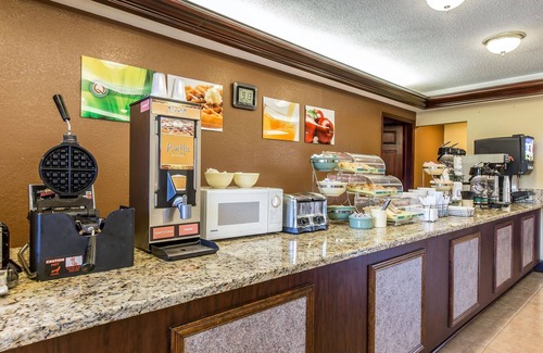 Macon Hotel | Quality Inn & Suites Macon North