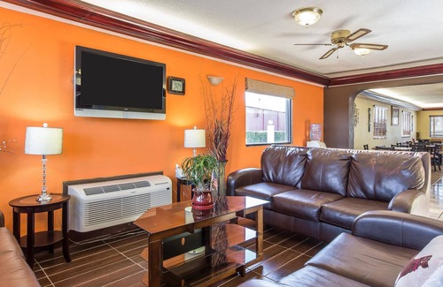Macon Hotel | Quality Inn & Suites Macon North