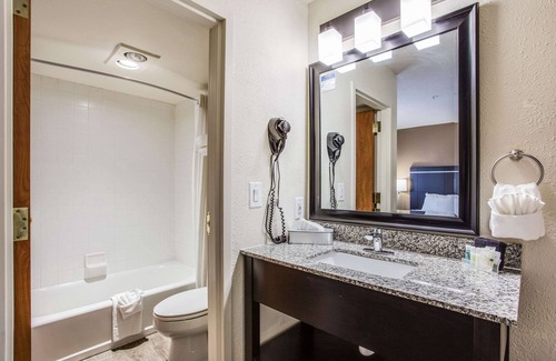 Meridian Hotel | Quality Inn & Suites Meridian - West Boise