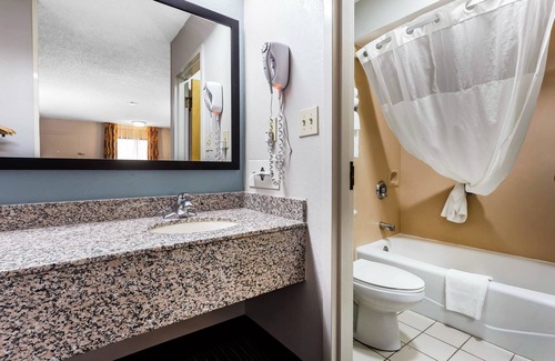 Mooresville Hotel | Quality Inn & Suites Mooresville - Lake Norman
