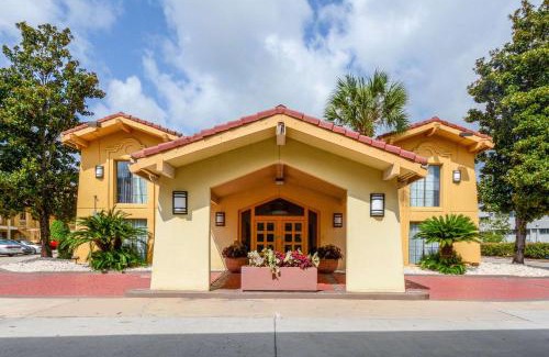 North Charleston Hotel | Quality Inn & Suites North Charleston - Ashley Phosphate