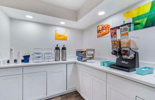 Orlando Hotel | Quality Inn & Suites Orlando East - UCF Area
