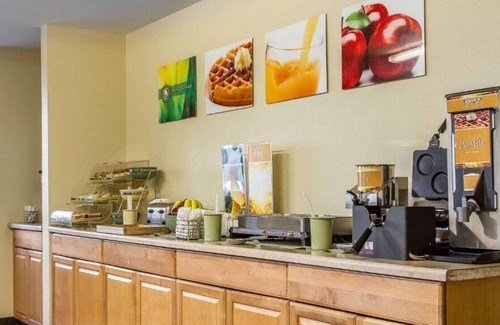Santa Rosa Hotel | Quality Inn & Suites Santa Rosa