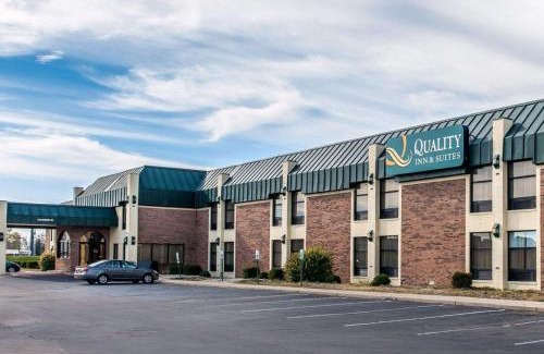 Shelbyville Hotel | Quality Inn & Suites Shelbyville I-74