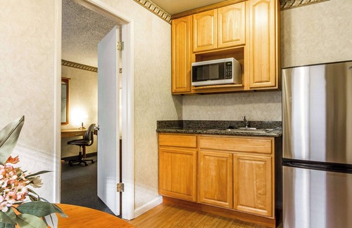 Santa Clara Hotel | Quality Inn & Suites Silicon Valley