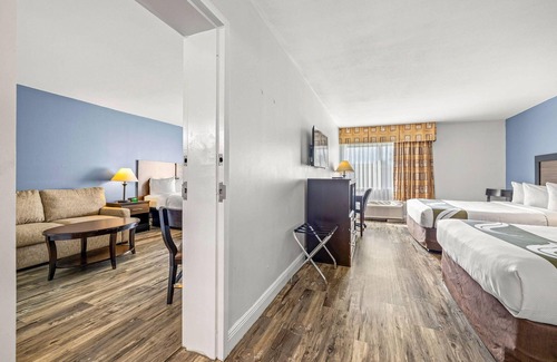 Tampa Hotel | Quality Inn & Suites Tampa-Ybor City