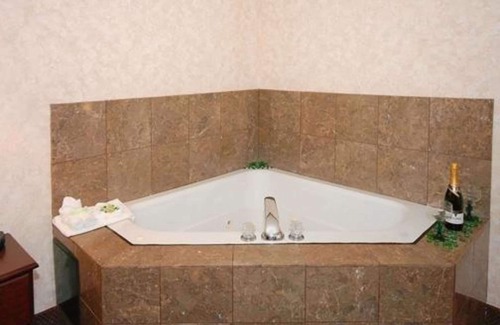 Tarboro Hotel | Quality Inn & Suites Tarboro - Kingsboro